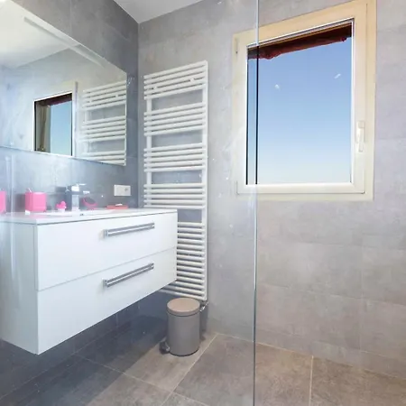 Le Chambord Breathtaking View 2 Bedroom Apartment In Antibes !